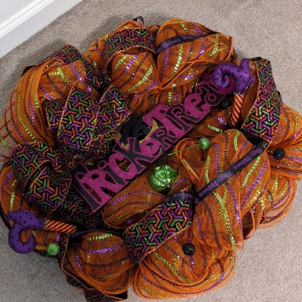 NEW Festive Halloween Wreath